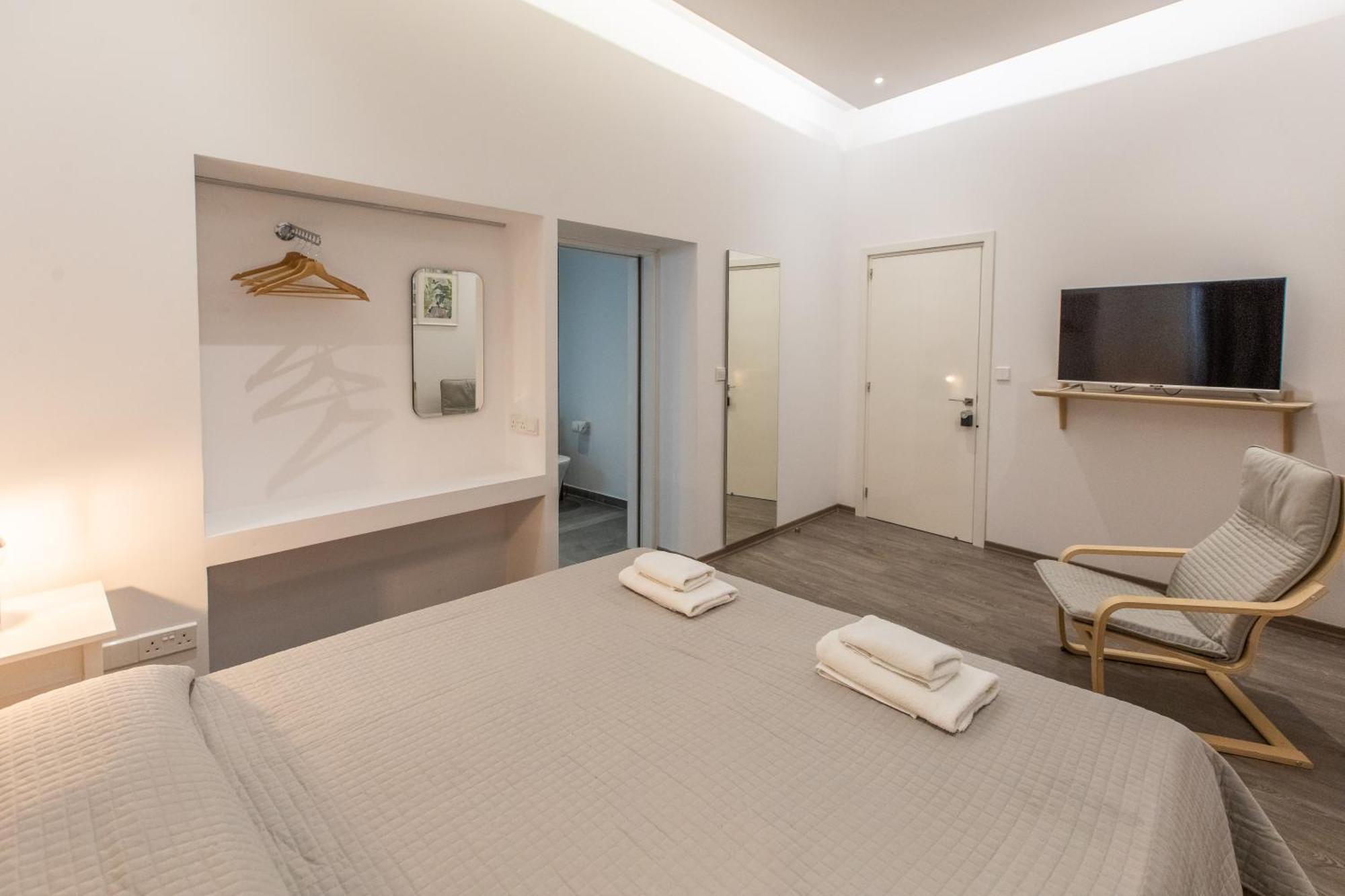Rooms - Unique Staying In Paphos Centre 객실 사진
