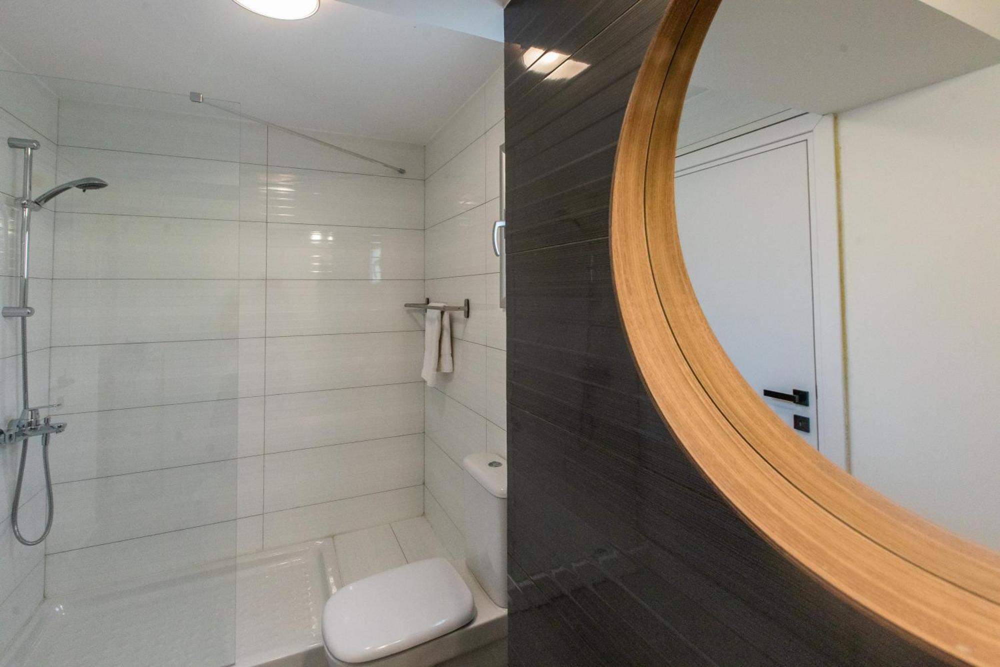 Rooms - Unique Staying In Paphos Centre 객실 사진